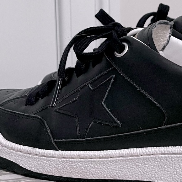 Golden Goose Black Leather YEAH Sneakers with White Trim - Picture 7 of 12